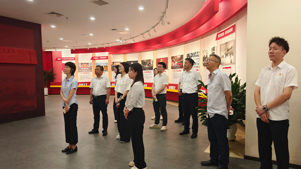 1720661935520119QG2Q.jpg 中圣環(huán)境公司組織參觀西安市警示教育基地2_副本.jpg