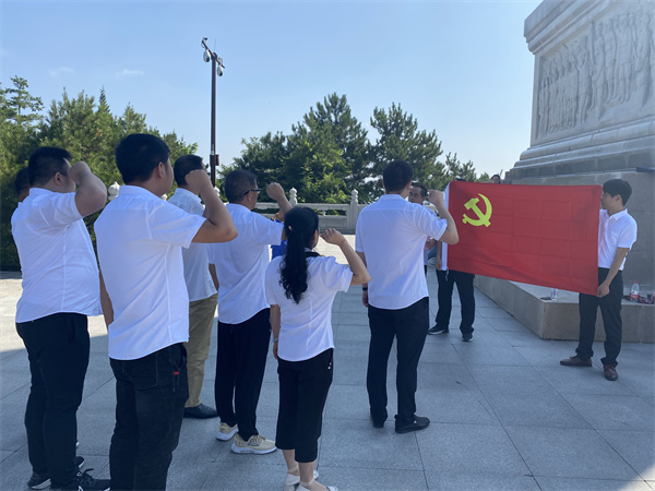 7.11（姚普）秦楓公司黨支部組織黨員赴照金陜甘邊革命根據(jù)地紀(jì)念館開展 “傳承紅色基因，重溫崢嶸歲月”主題黨日活動.jpg